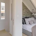 Elegant Penthouse With Sea View شقة *